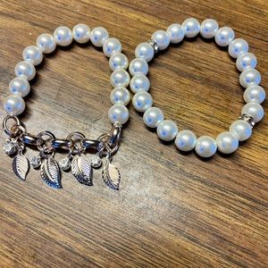 Faux pearl stretch bracelets